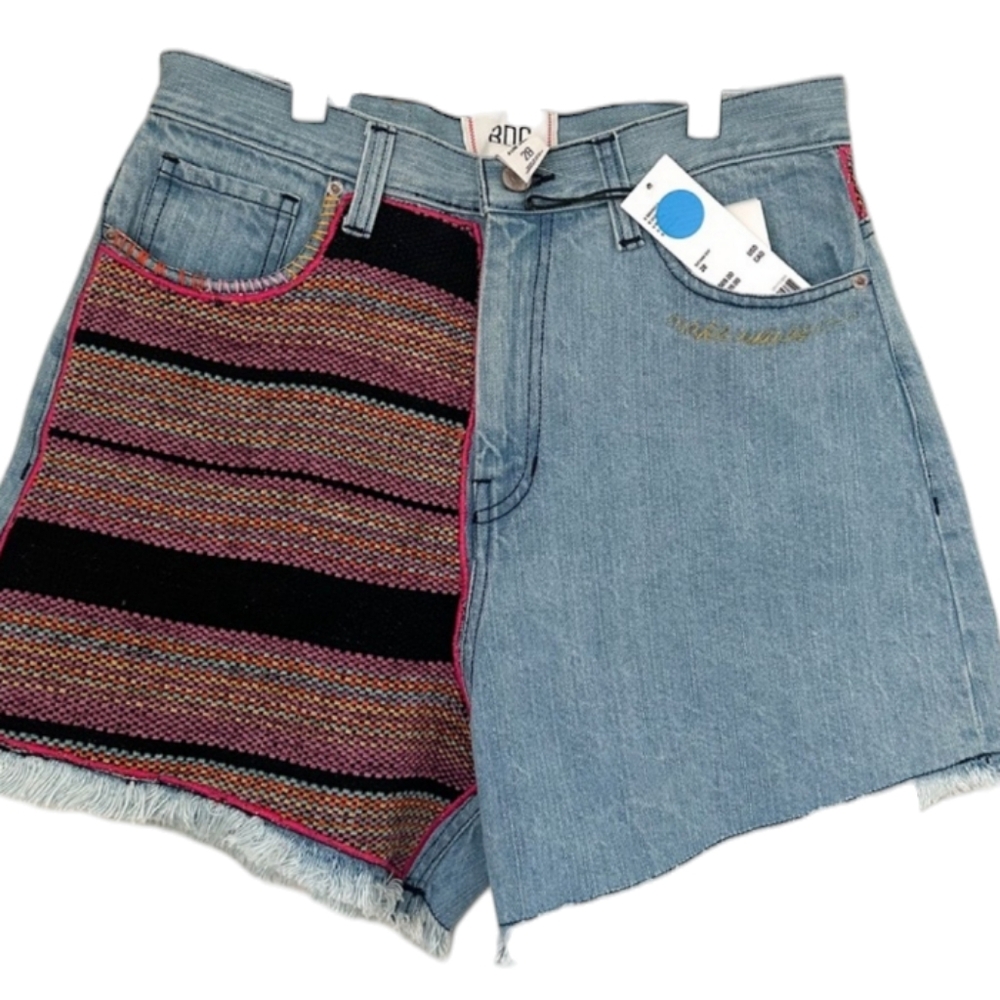 NWT BDG A-Line Cutoff Denim Short Blanket Patchwork sz 28 - Picture 3 of 5